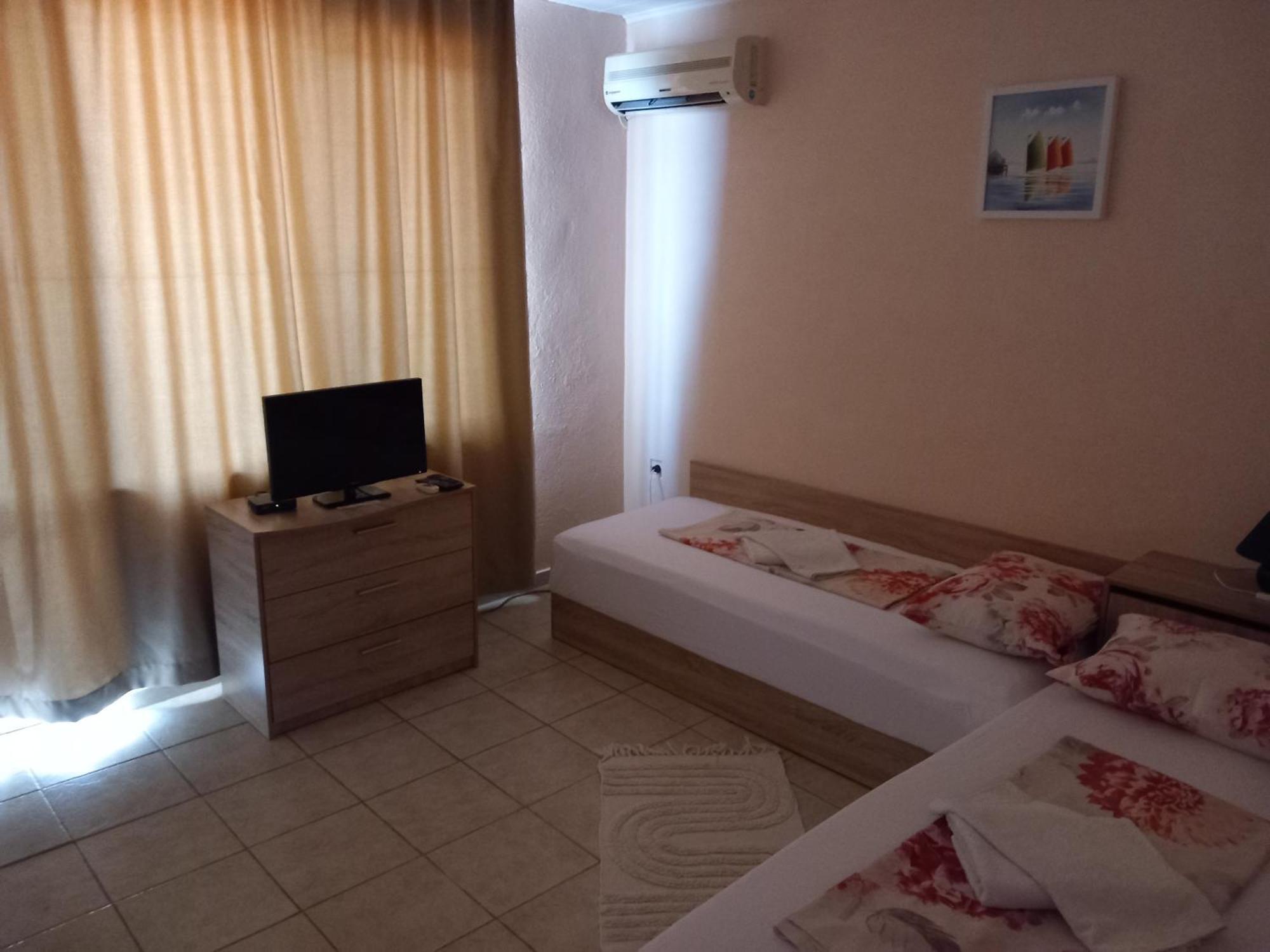 Къща За Гости Семейство Маврови Hotel Rezovo Exterior photo